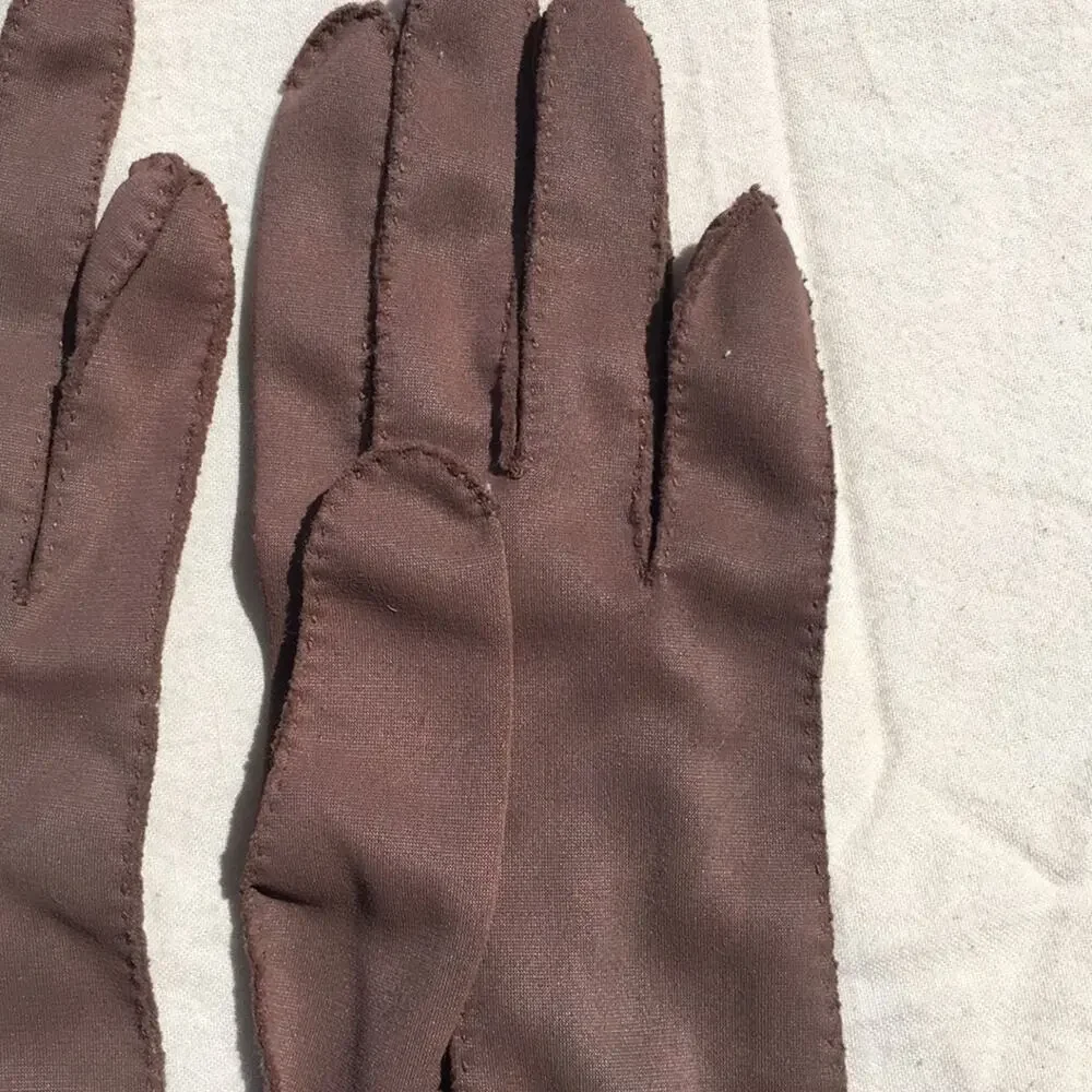 Vintage Soft Brown Women’s Gloves